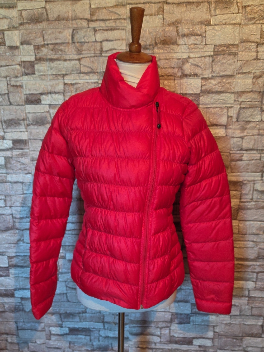 Athleta Women's Red Puffer Jacket